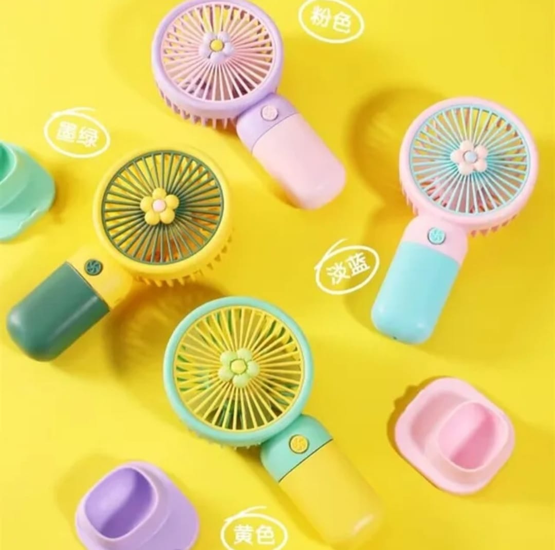 BreezeBit – Pocket Fan (Random Style)