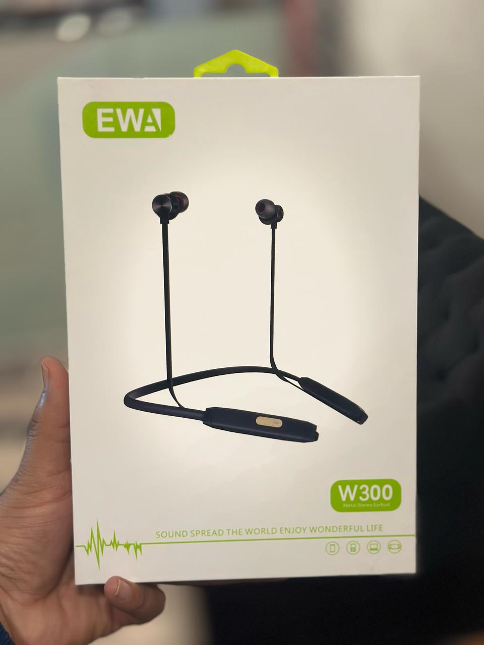 W300 NeckBand HiFI Sound 3 Days Battery timing